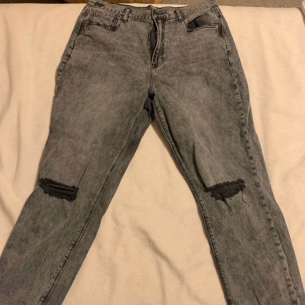American Eagle Mom jeans, size 14R
